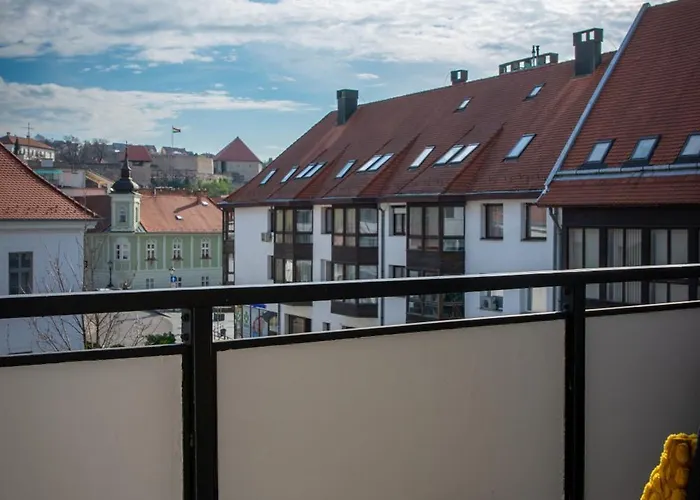 Apartment Castle View Erlau